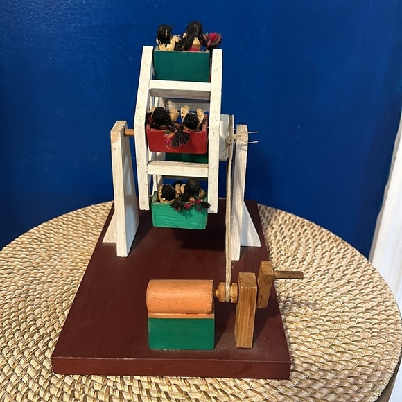 Vintage Hand Made Folk Art Wooden Hand Crank Moveable Ferris Wheel Toy - Picture 5 of 6